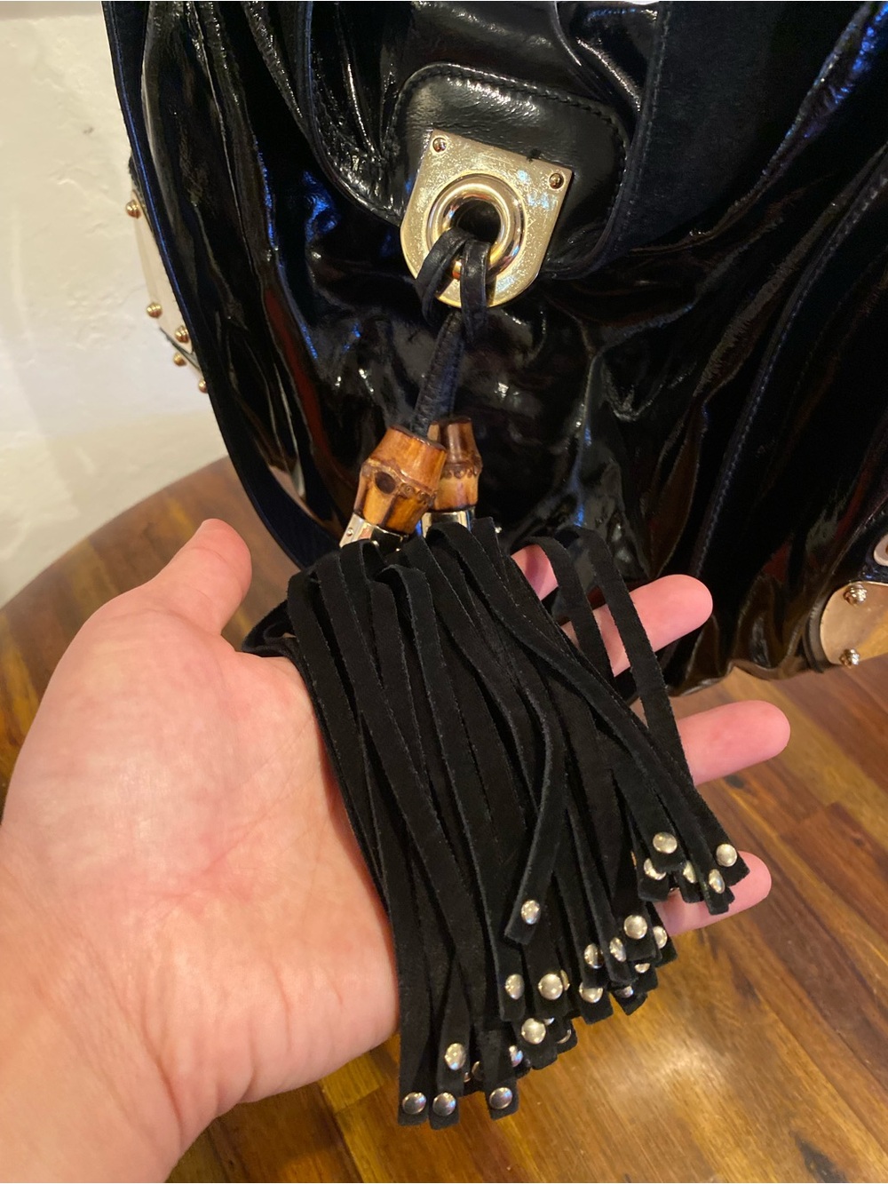 Gucci Indy Black Patent Leather Hobo with Gold-Tone Hardware and Tassel - Picture 3 of 12